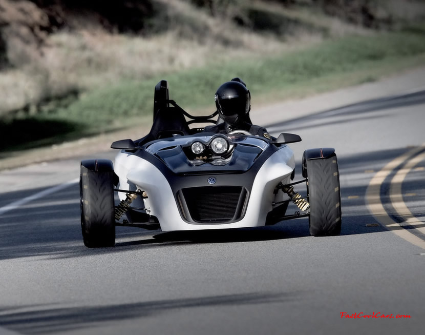 Volkswagen GX3 Concept At the LA Auto Show Volkswagen has revealed the GX3, a three-wheeler concept capable of high performances and low fuel consumption.