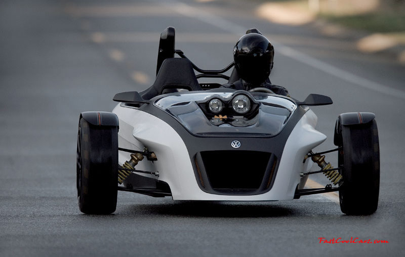 Volkswagen GX3 Concept At the LA Auto Show Volkswagen has revealed the GX3, a three-wheeler concept capable of high performances and low fuel consumption.