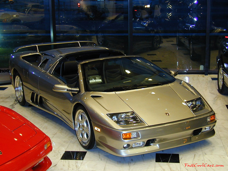 Lamborghini Diablo awesome paint, check out the shine!