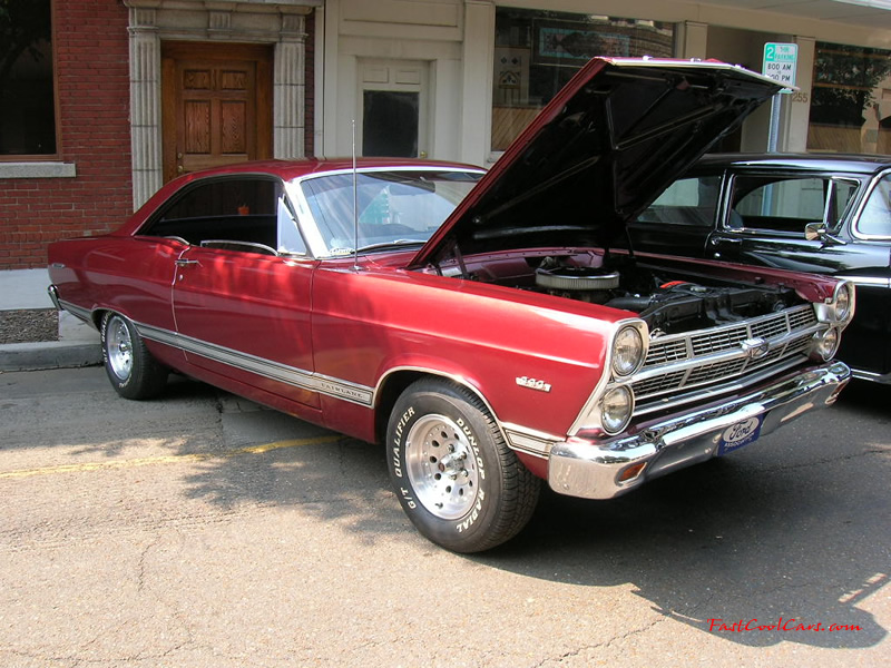 Cleveland, Tennessee Cruise-in August 28, 2005 - Fast Cool Car