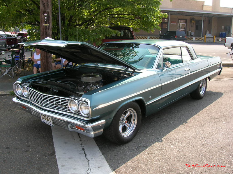 Cleveland, Tennessee Cruise-in August 28, 2005 - Classic Chevrolet car