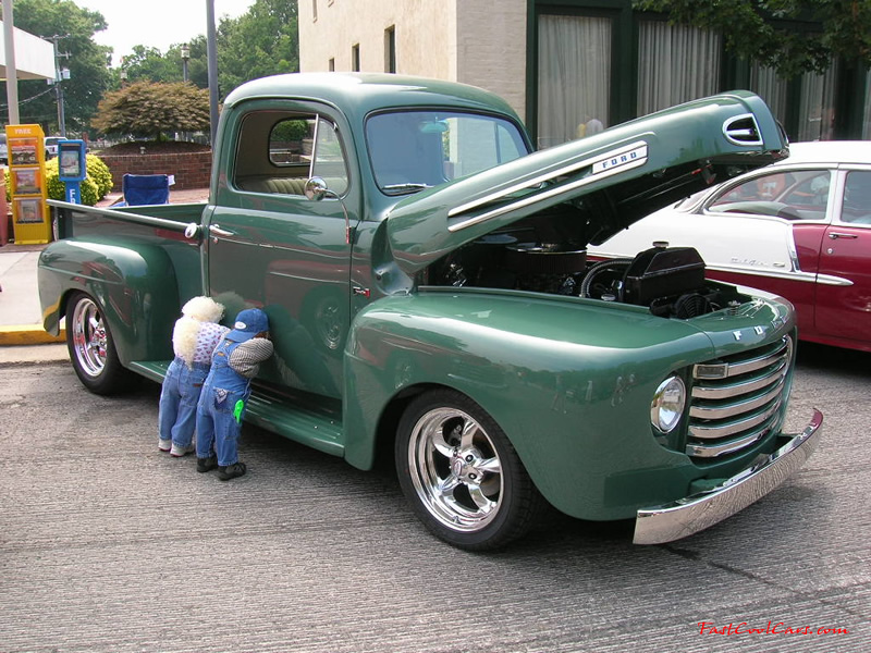 Cleveland, Tennessee Cruise-in August 28, 2005 - Classic Pick-up