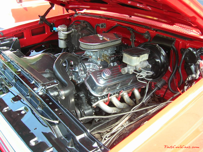 Cleveland, Tennessee Cruise-in August 28, 2005 - Cool Engine