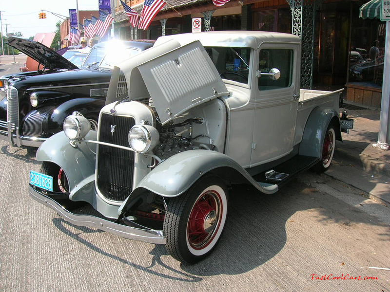 Cleveland, Tennessee Cruise-in August 28, 2005 - classic pick-up