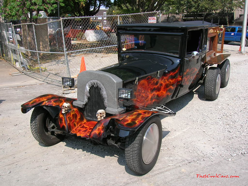 Cleveland, Tennessee Cruise-in August 28, 2005 - custom coffin car