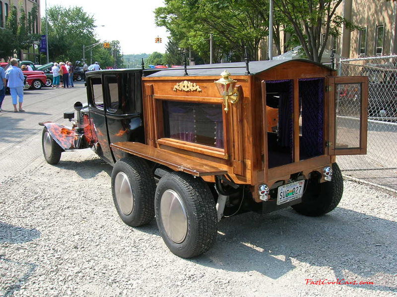 Cleveland, Tennessee Cruise-in August 28, 2005 - custom coffin car