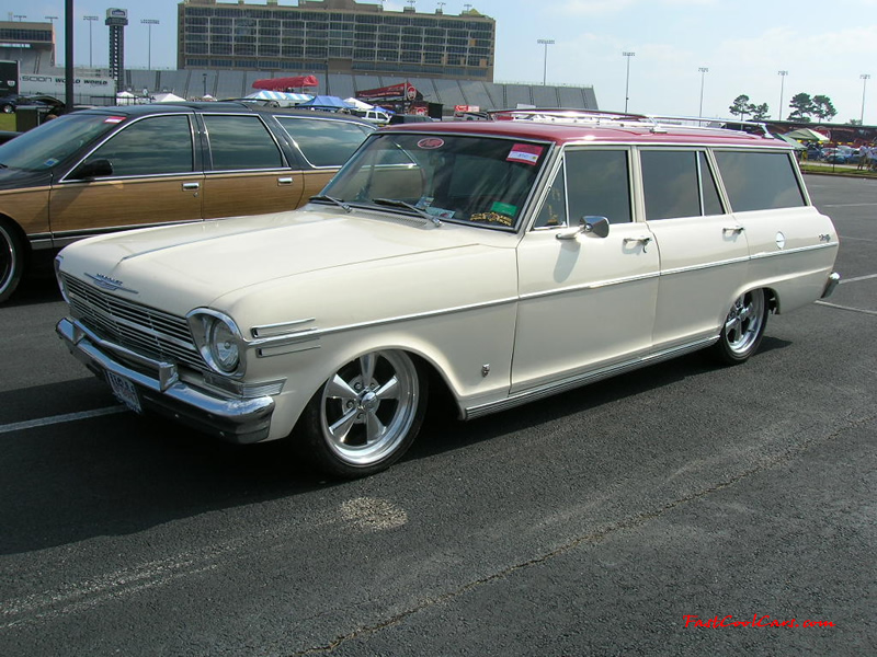 Nopi Nationals - Motorsports Supershow 2005, Classic wagon, probably a sleeper too. Pimp My Ride, pimped out.