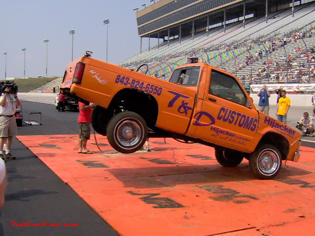 Nopi Nationals - Motorsports Supershow 2005 - Hydraulic bouncing show