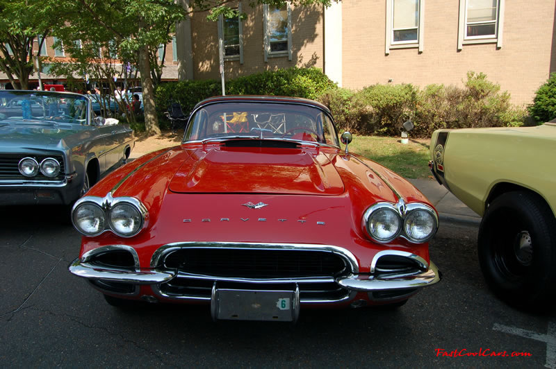 Cleveland, Tennessee - Cruise in, car show, 05-27-06  Fast Cool Cars - Classic Corvette.