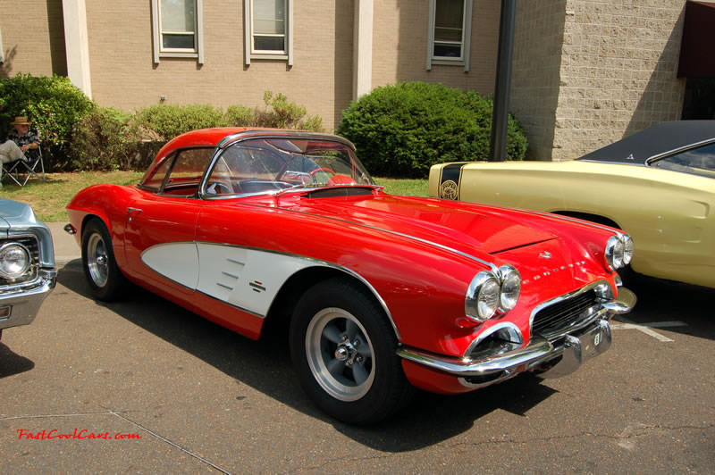 Cleveland, Tennessee - Cruise in, car show, 05-27-06  Fast Cool Cars - Classic Corvette.